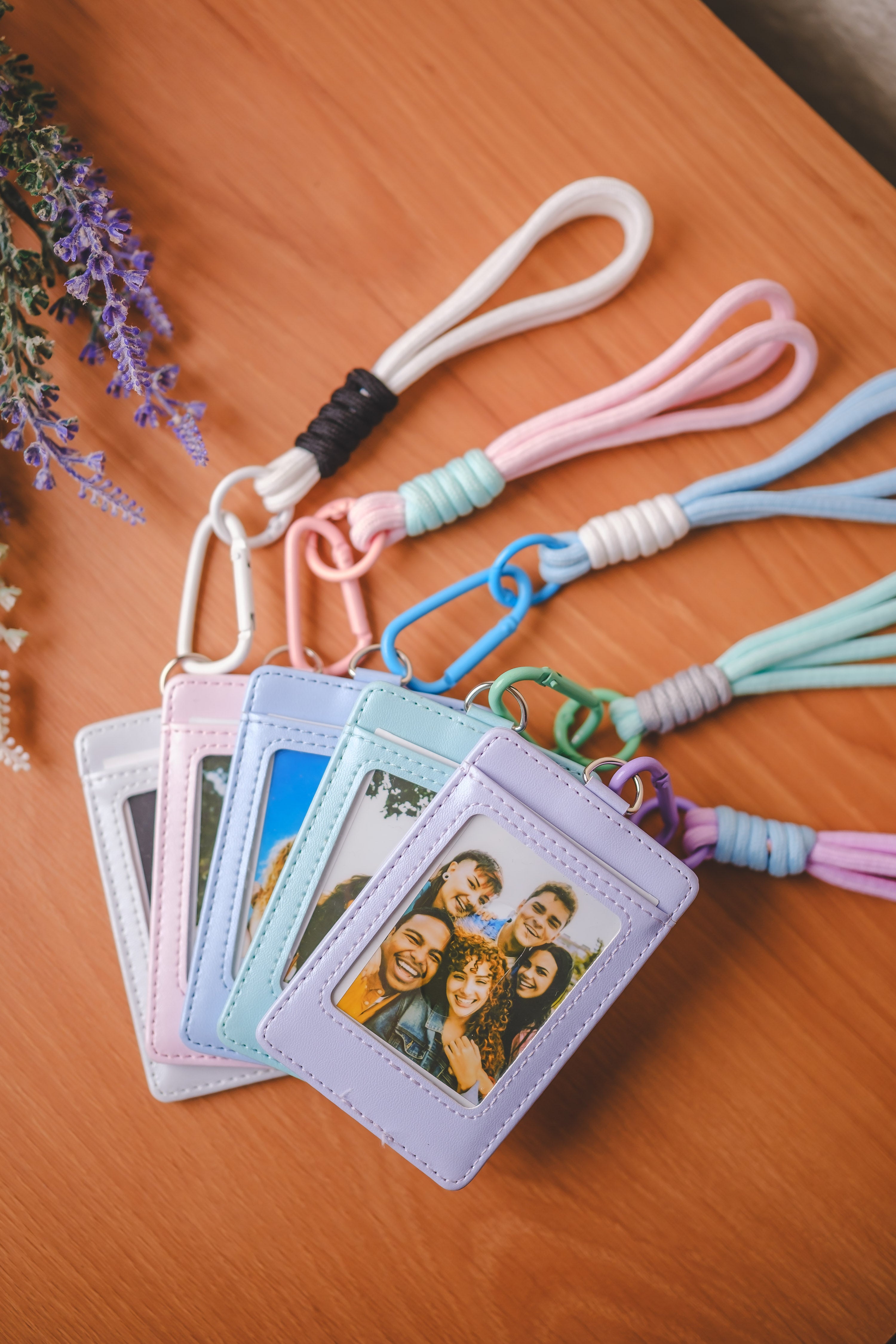 Kit Câmera instantânea Fujifilm instax mini 13™ Lagoon Green + Pack 10 fotos Pastel Galaxy + Bolsa Green Tie Dye + Photo tag